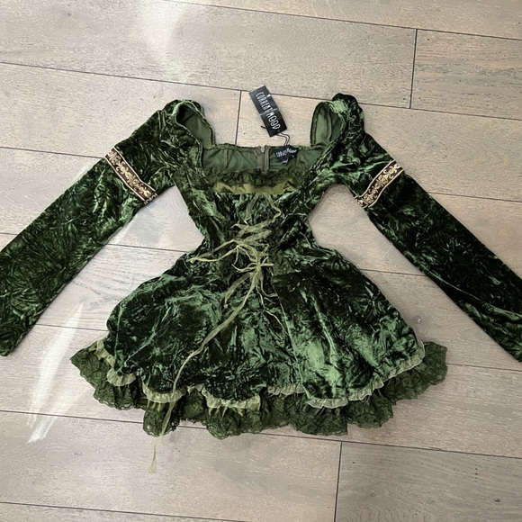 Halloween Dress - Green. Size Small - Picture 1 of 4